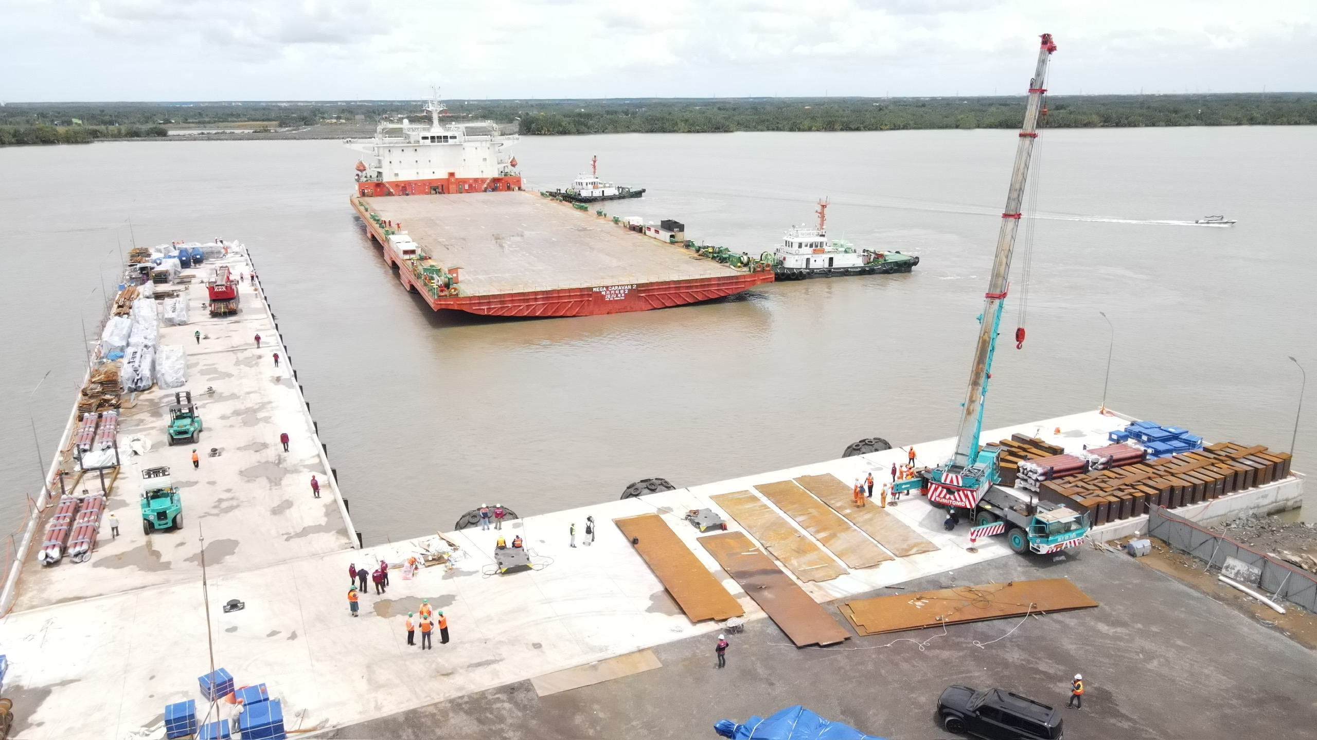 Khu bến cảng  gia công chế tạo thiết bị siêu trường siêu trọng CNI 2