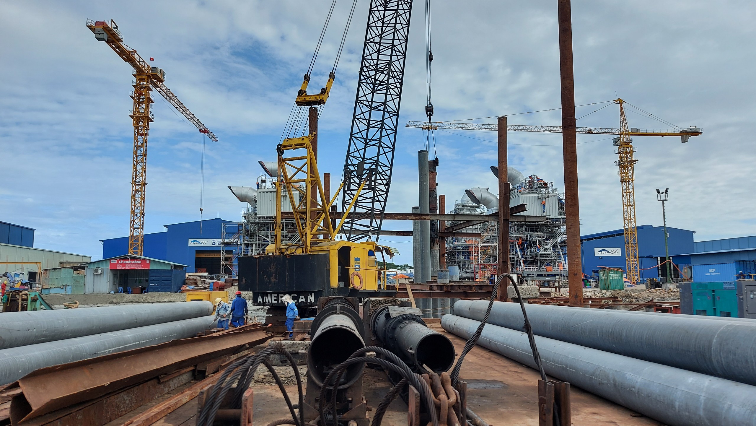 Xây dựng và lắp đặt cầu cảng bờ 20.000DWT (Cảng Đông Xuyên) 3