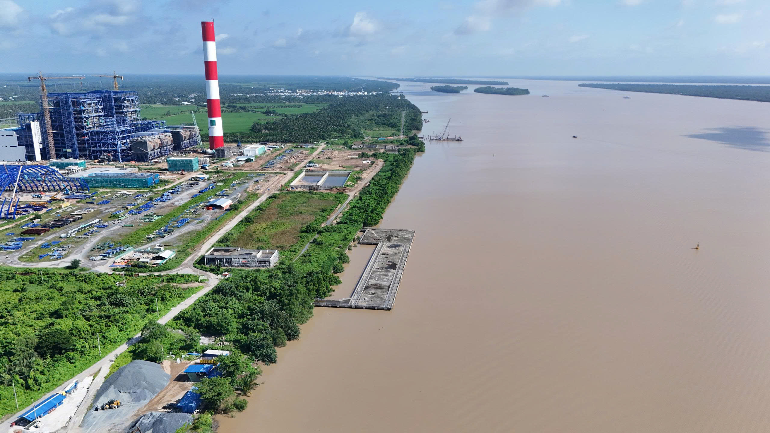 Nhà máy nhiệt điện Long Phú 1